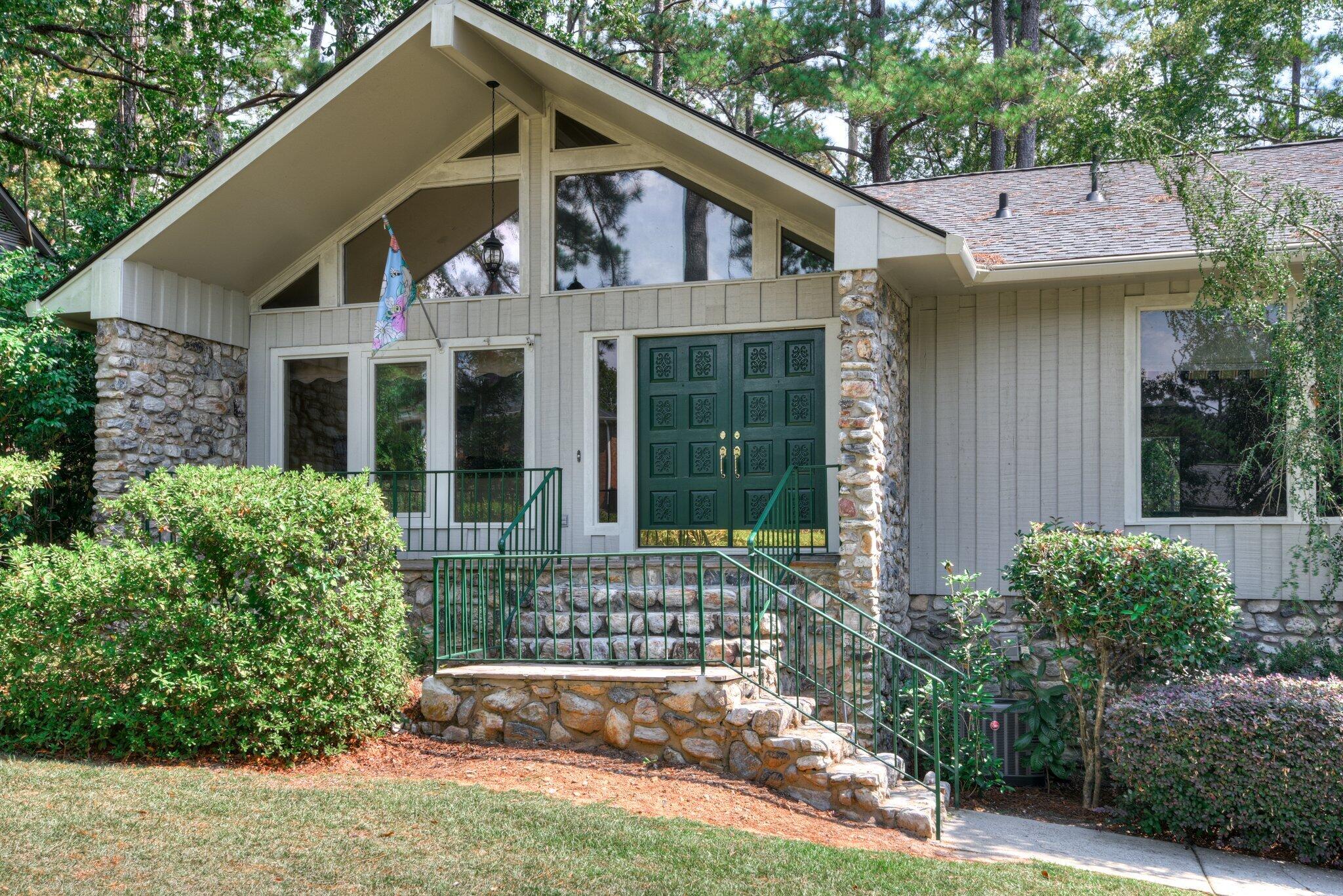 3545 Bellerive Circle