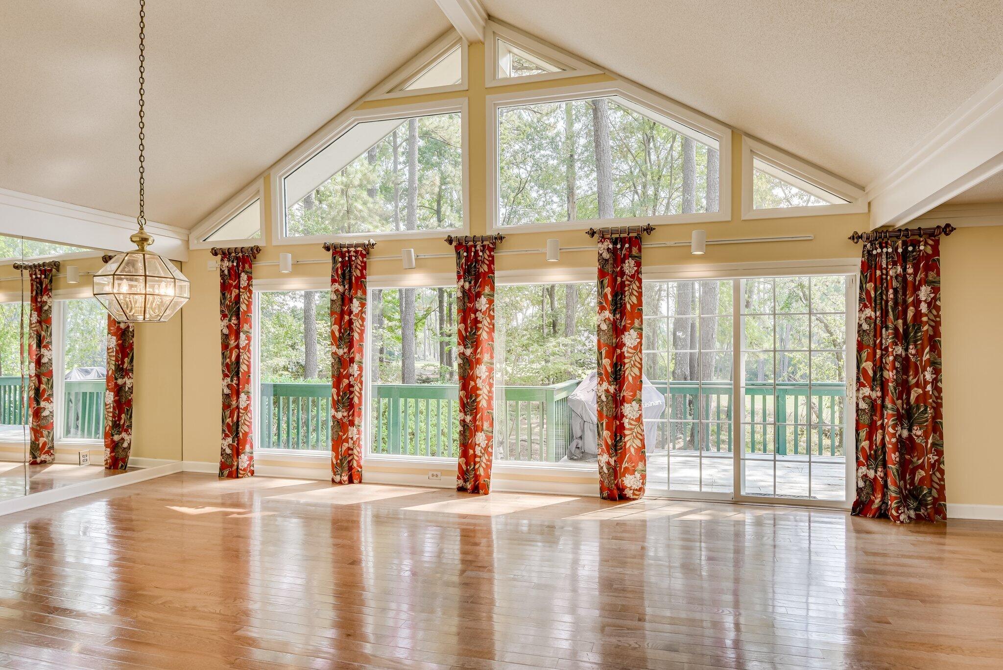 3545 Bellerive Circle