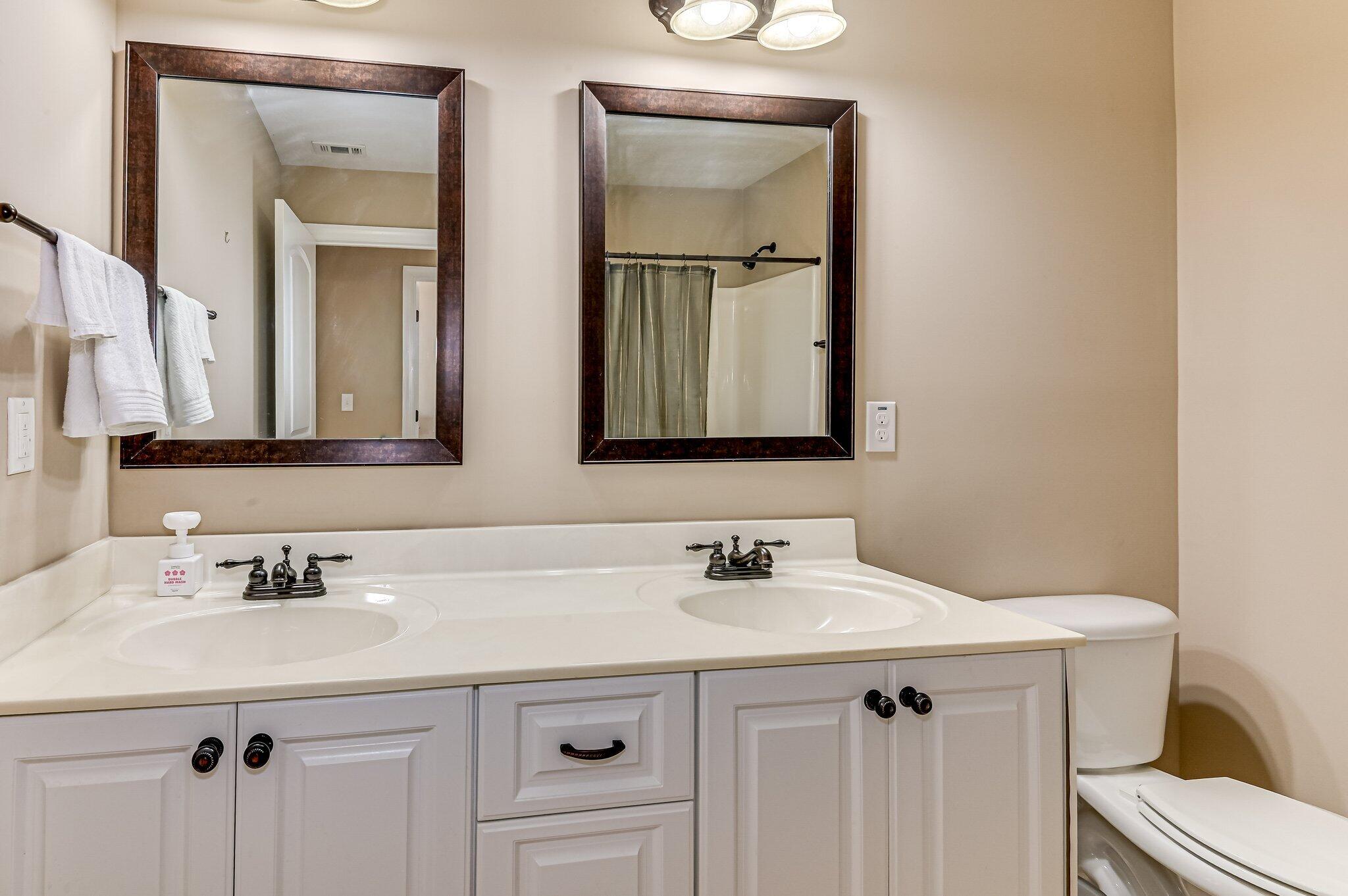 1037 Spotswood Circle