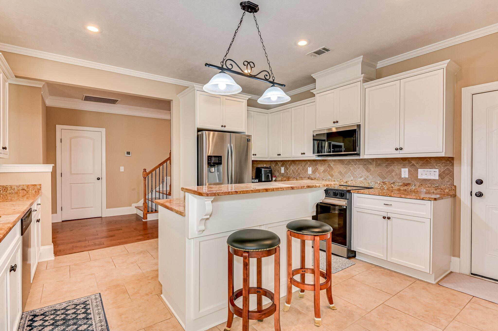 1037 Spotswood Circle