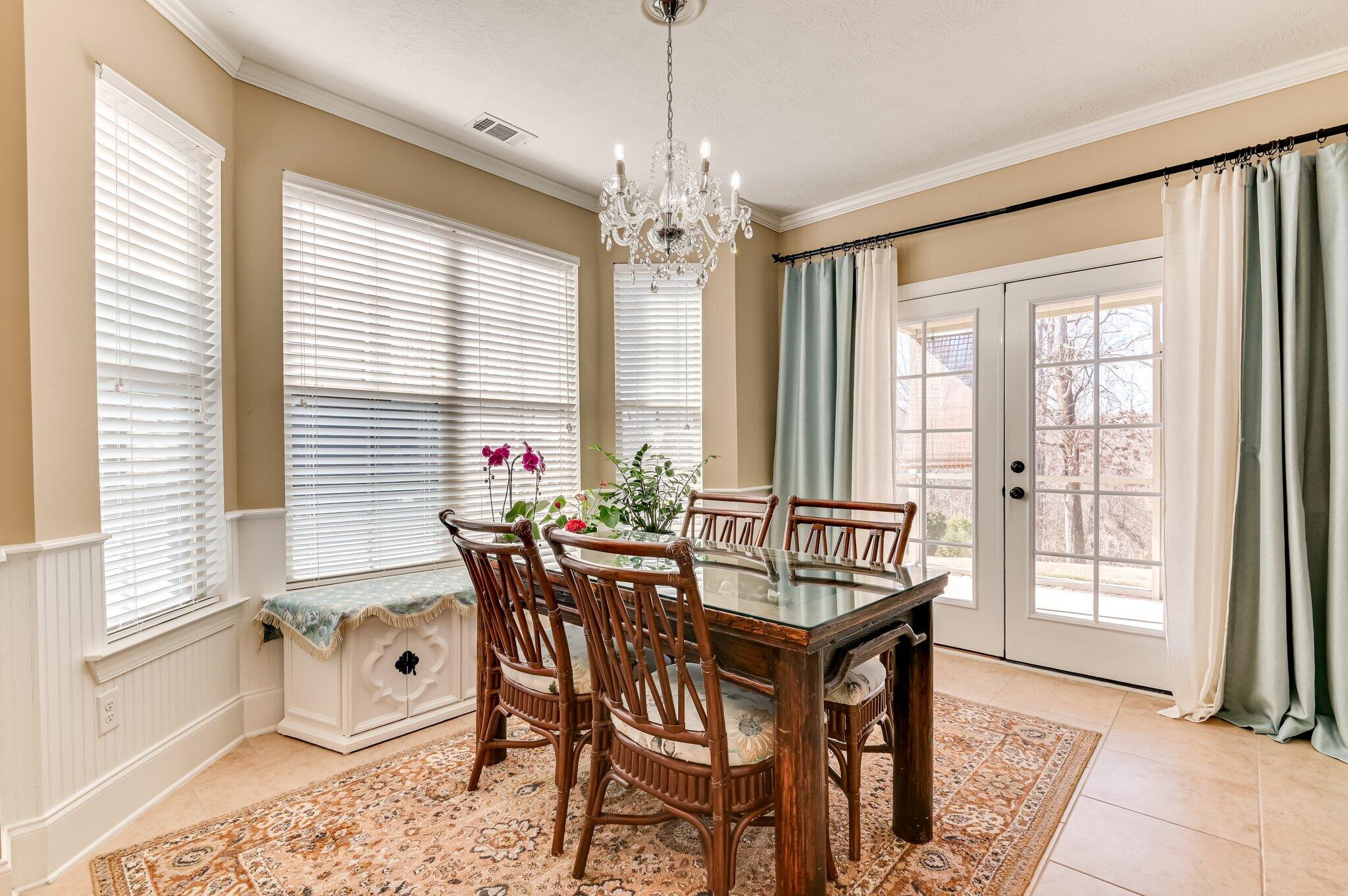 1037 Spotswood Circle