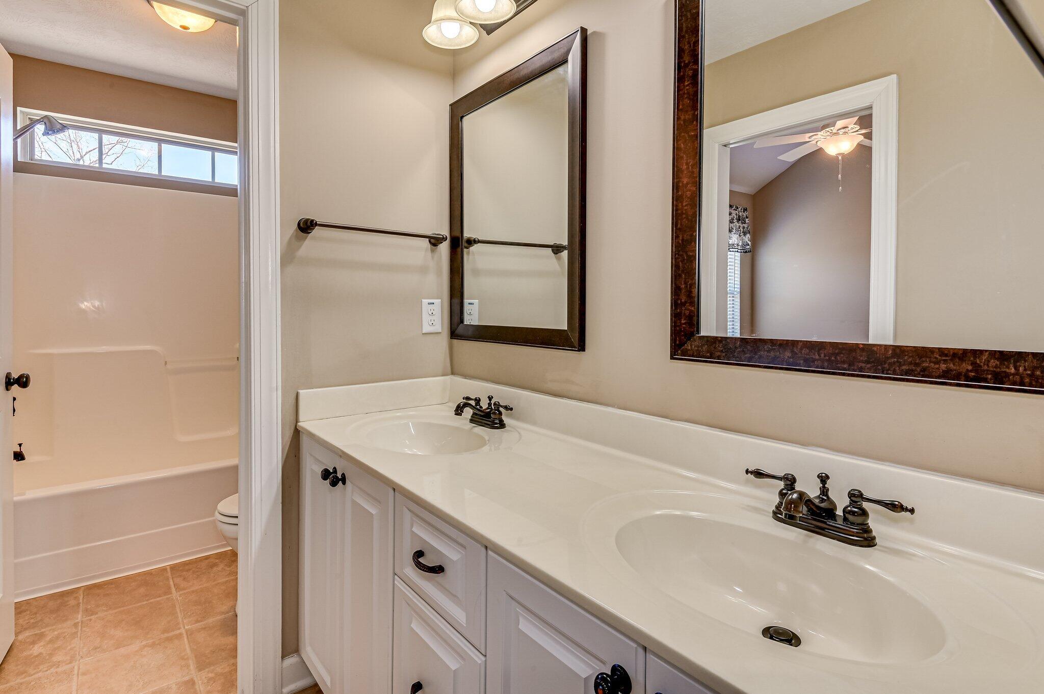 1037 Spotswood Circle