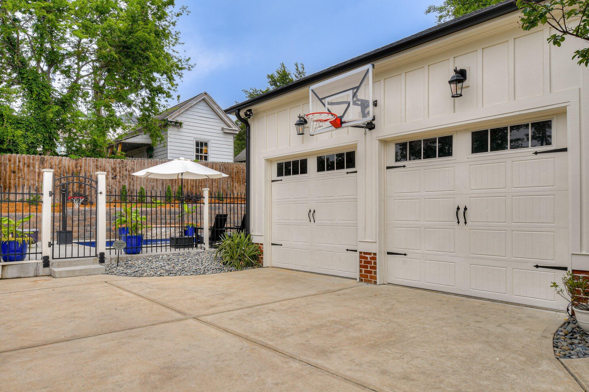 1211 Anthony Road