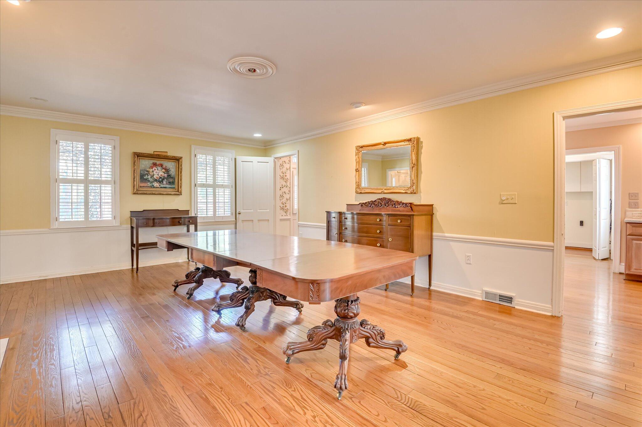 2904 Lombardy Court