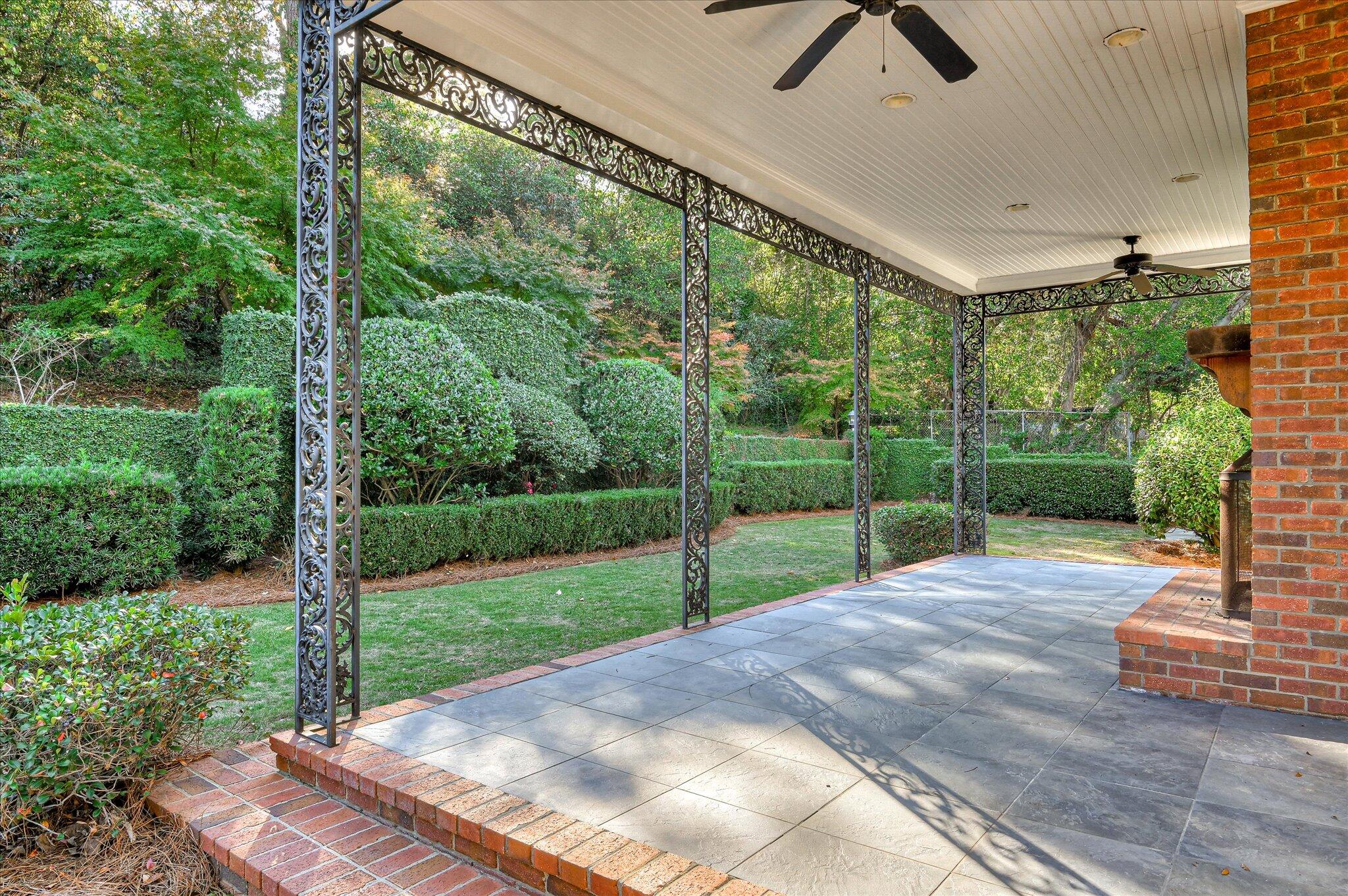 2904 Lombardy Court