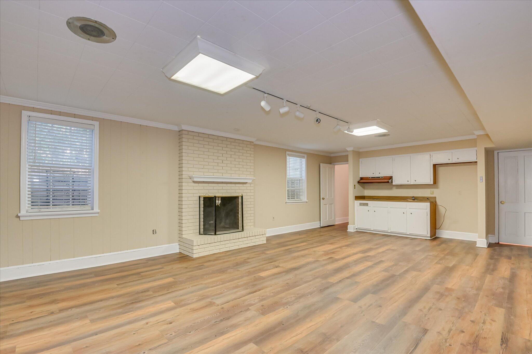 2904 Lombardy Court