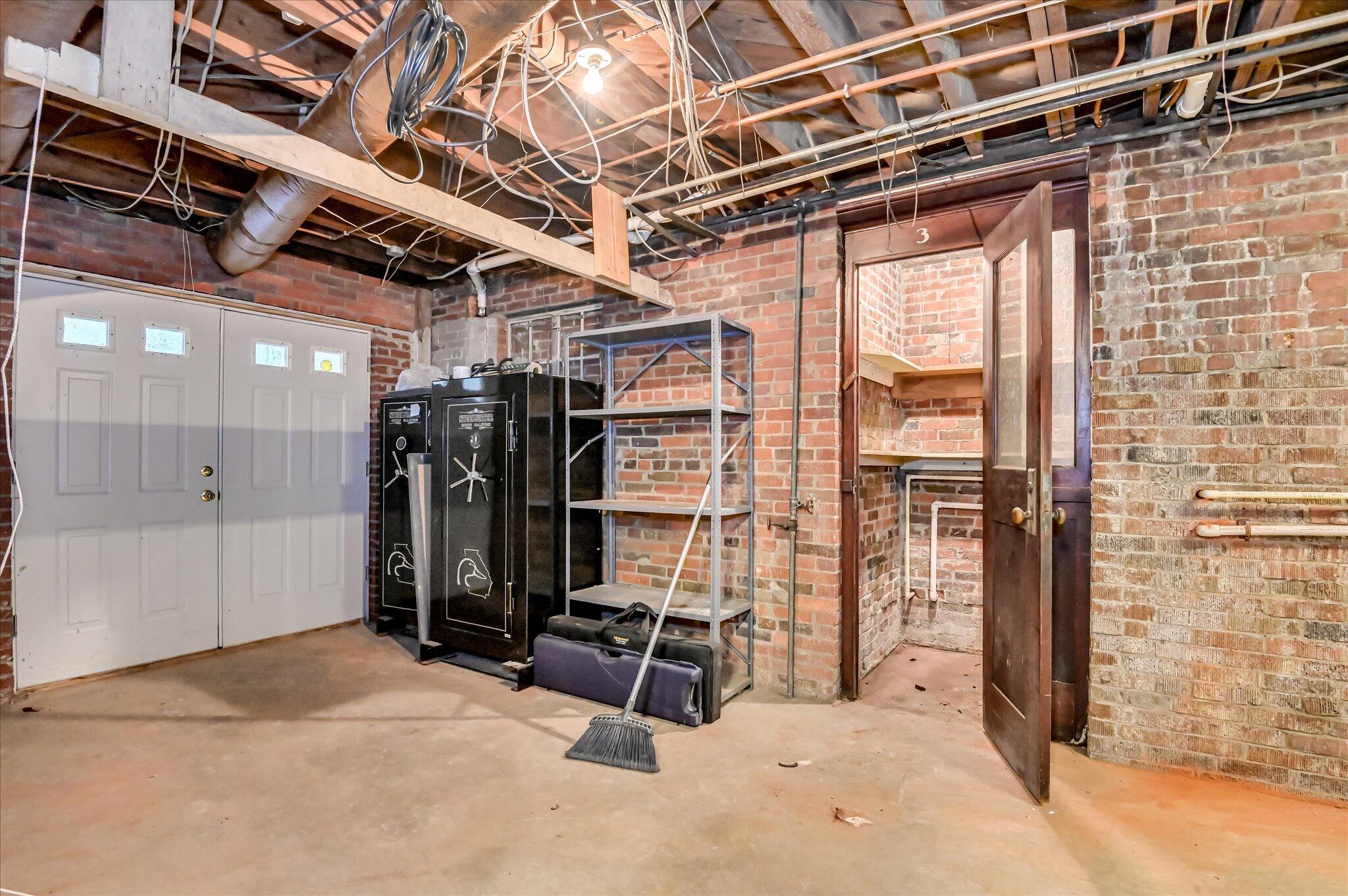 2904 Lombardy Court