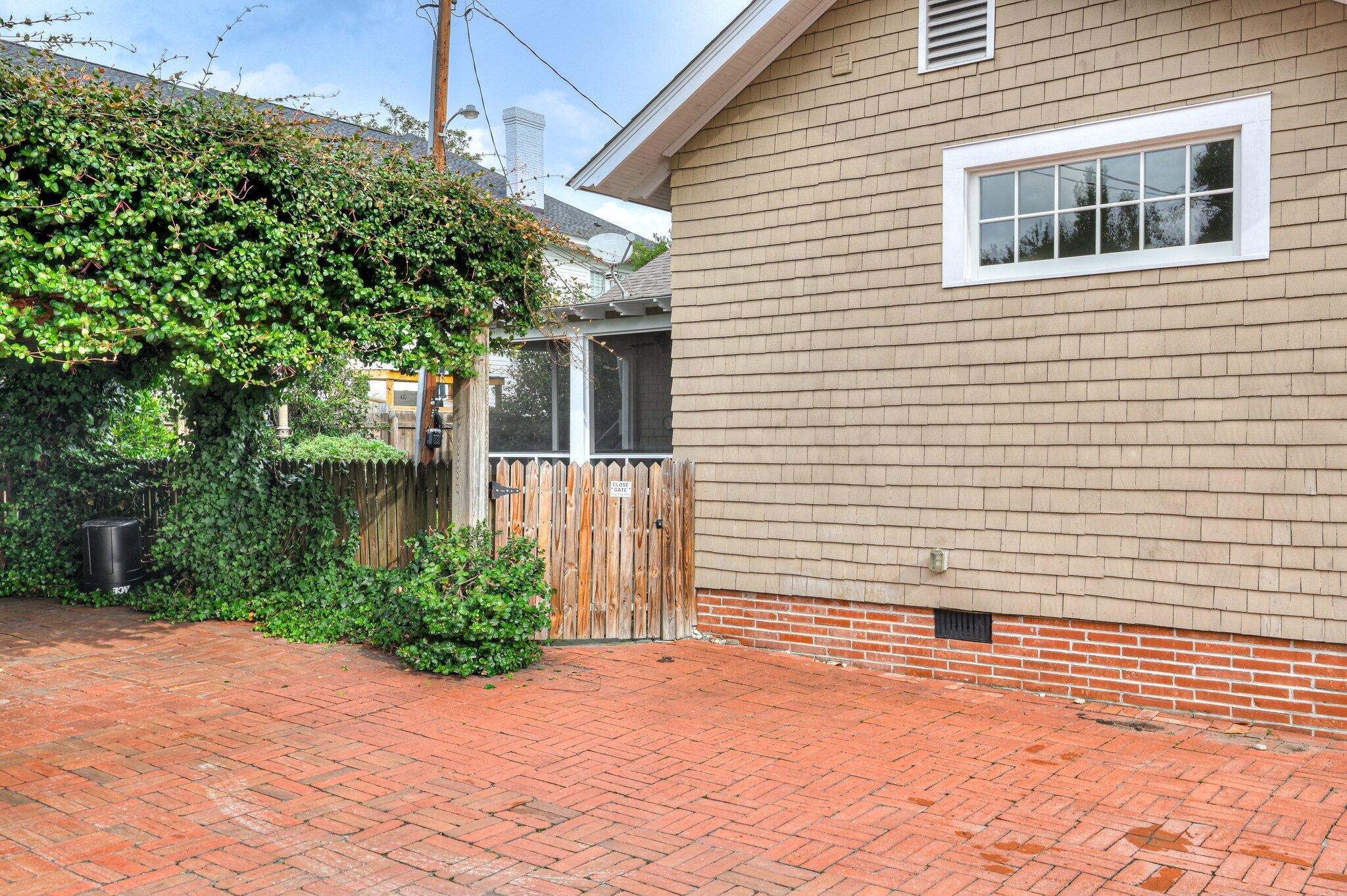 1323 Glenn Avenue