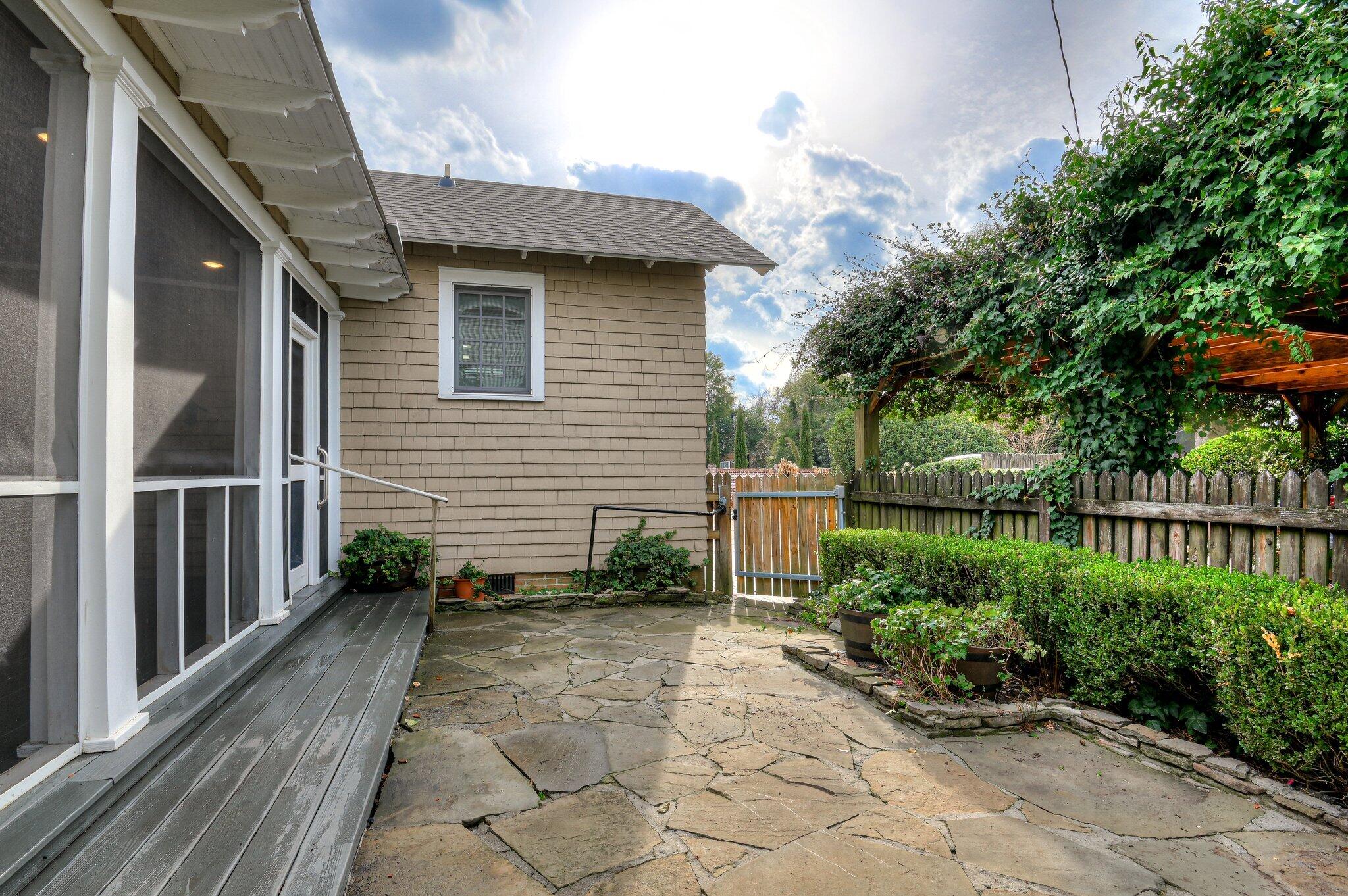 1323 Glenn Avenue