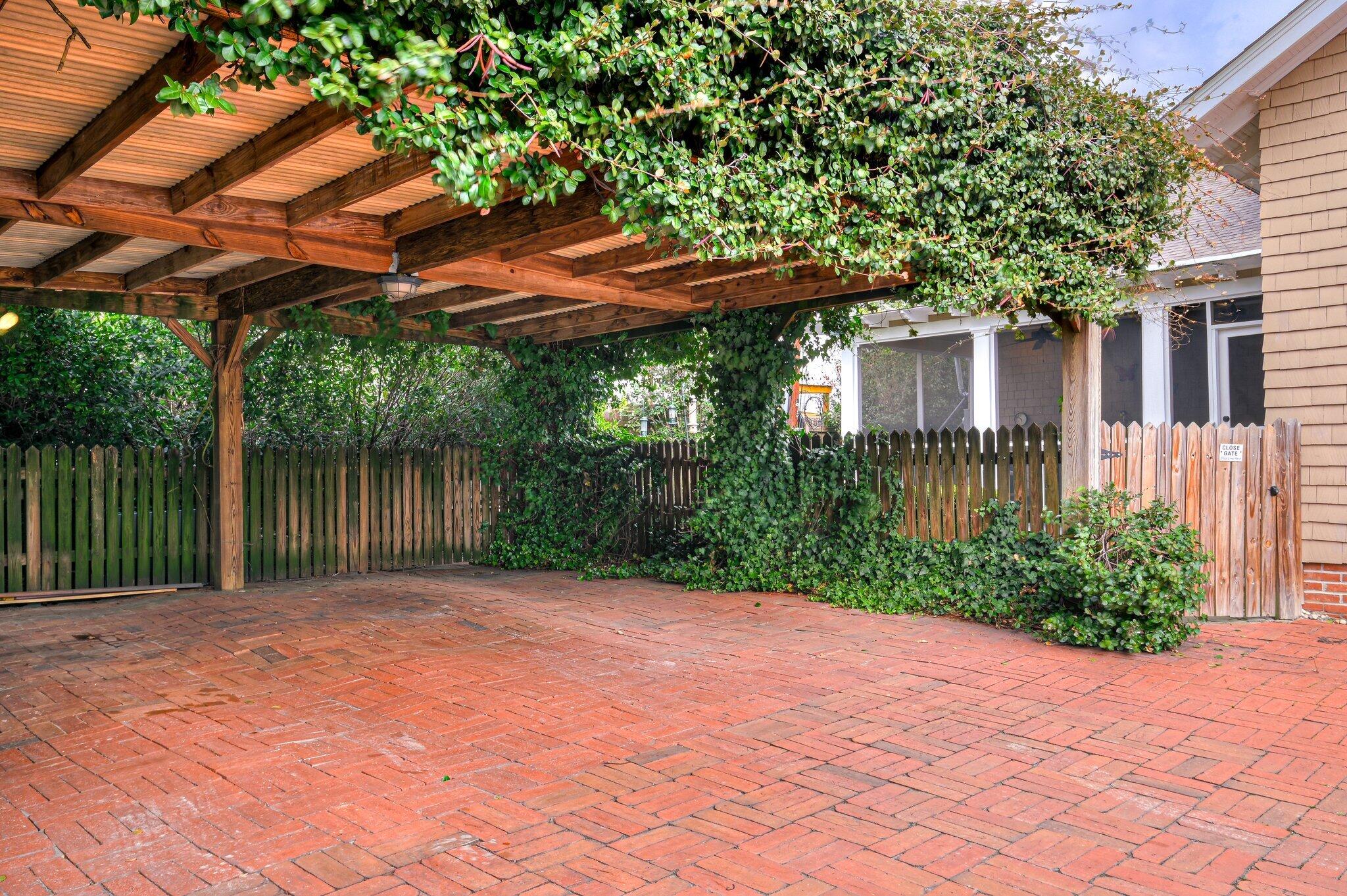 1323 Glenn Avenue