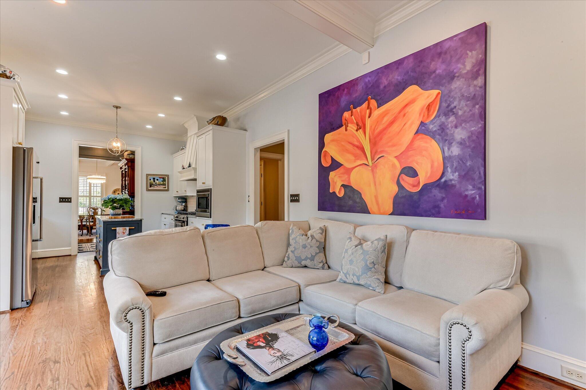 2114 Carnes Place