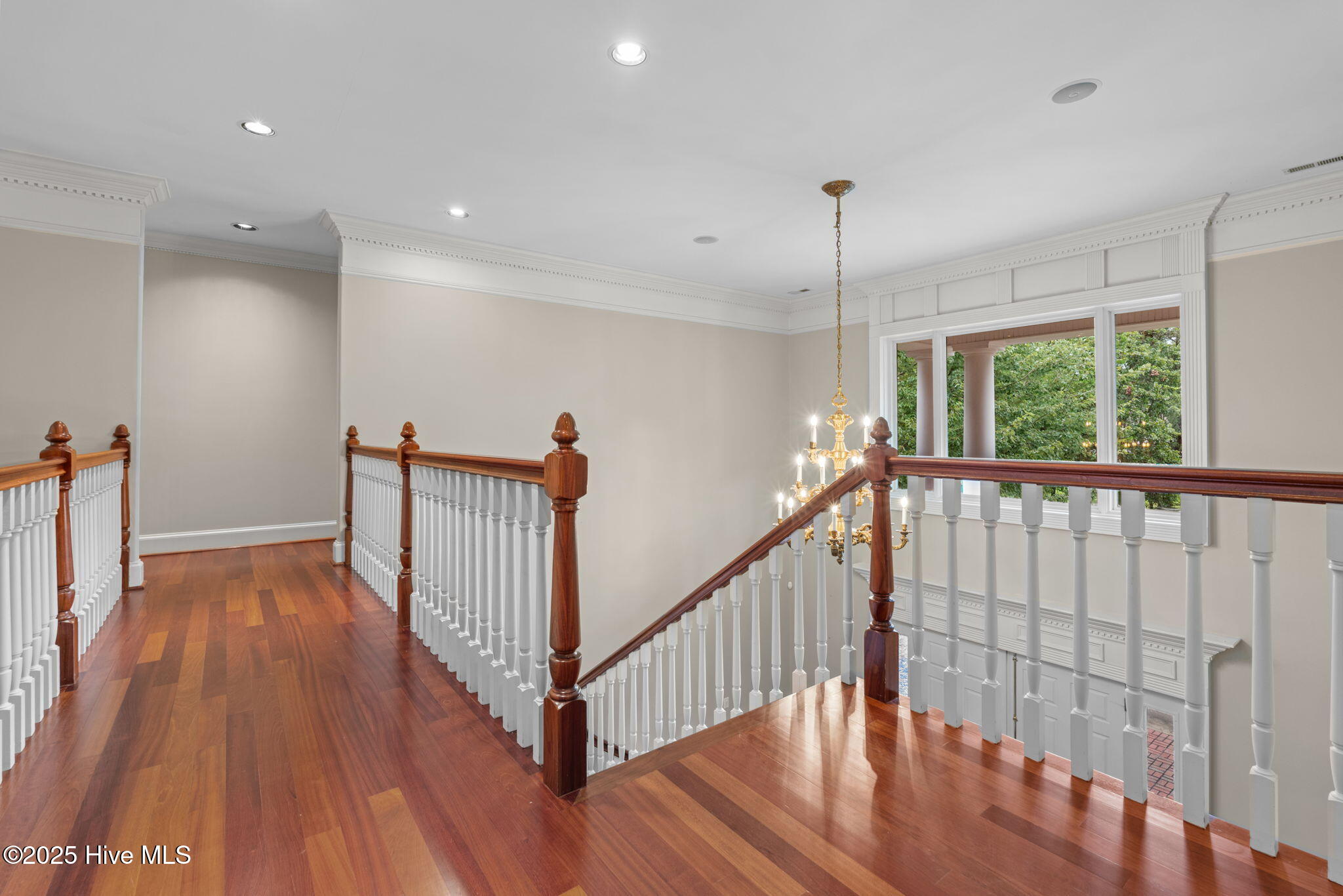 16 Mulbren Court
