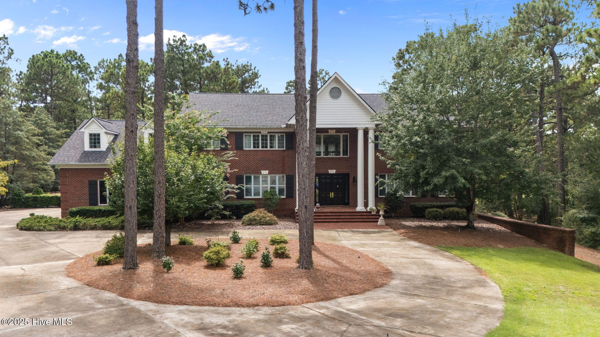 16 Mulbren Court