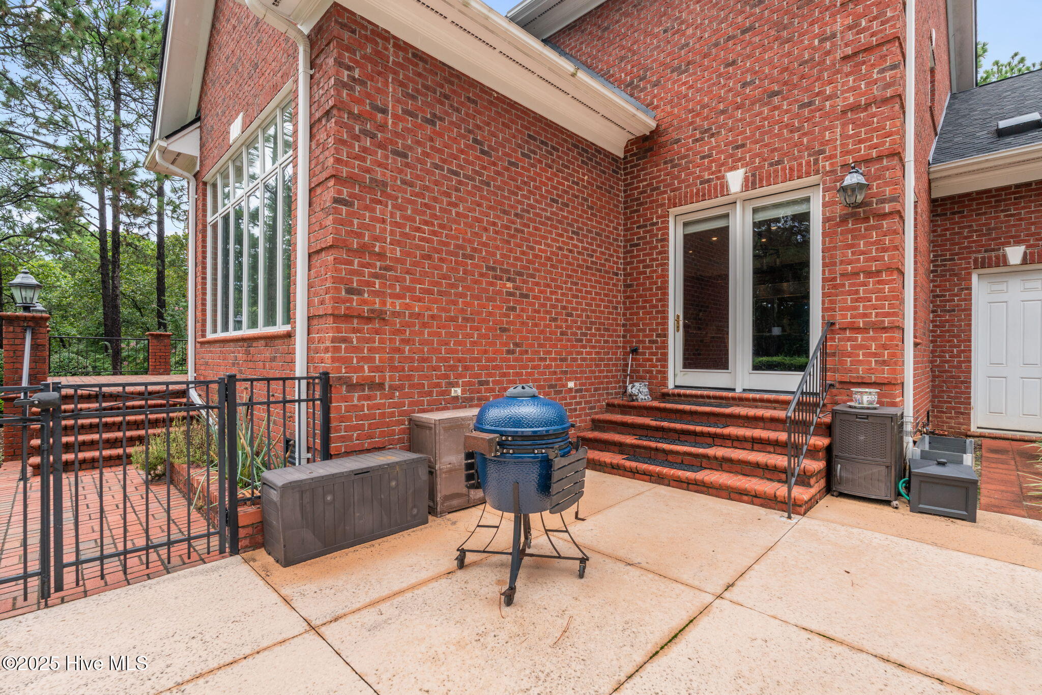 16 Mulbren Court