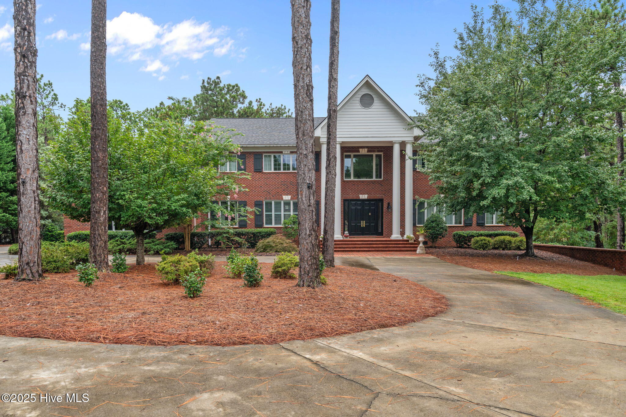16 Mulbren Court