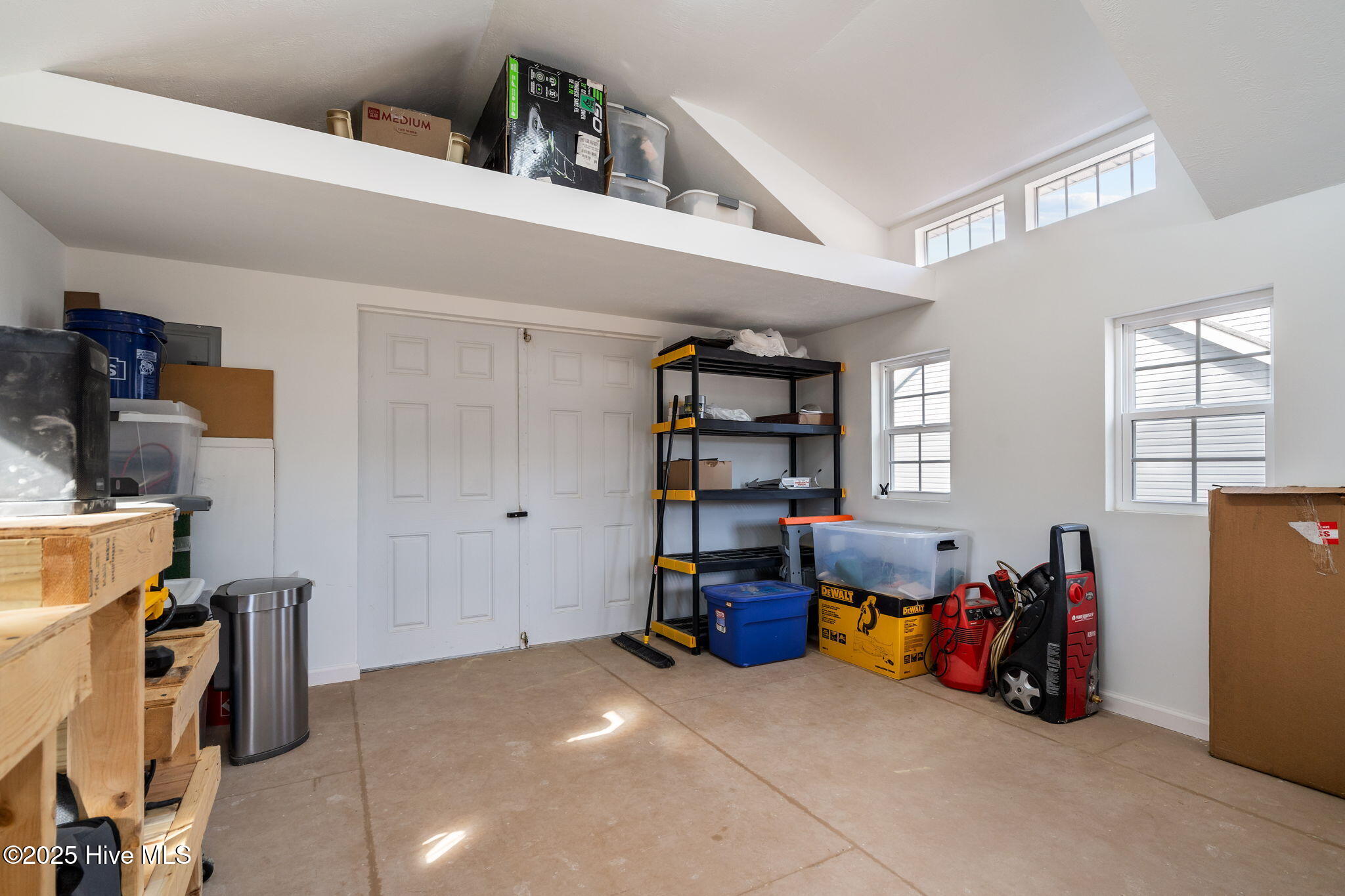 20 Forest Lake Drive