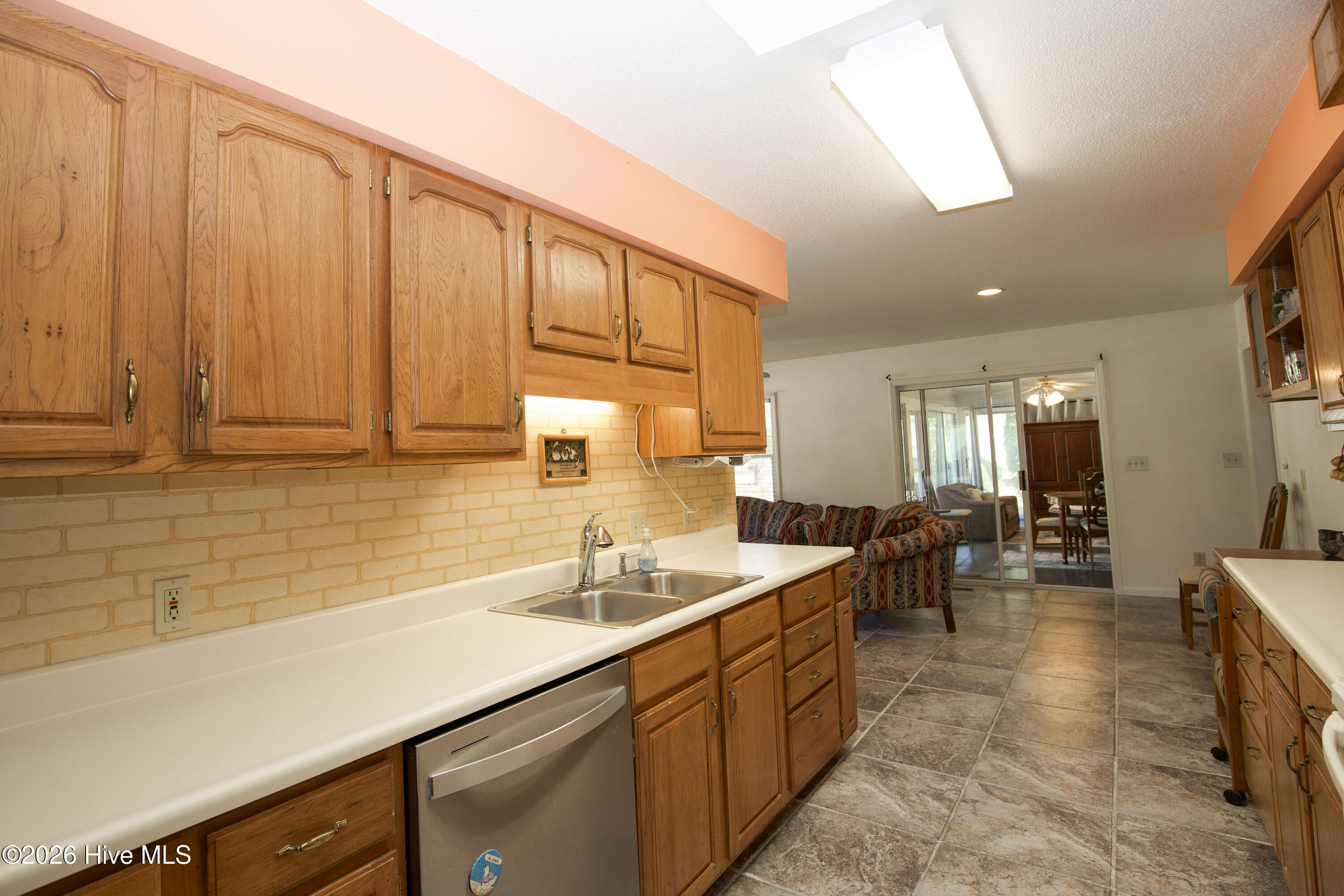 100 Oak Hills Road