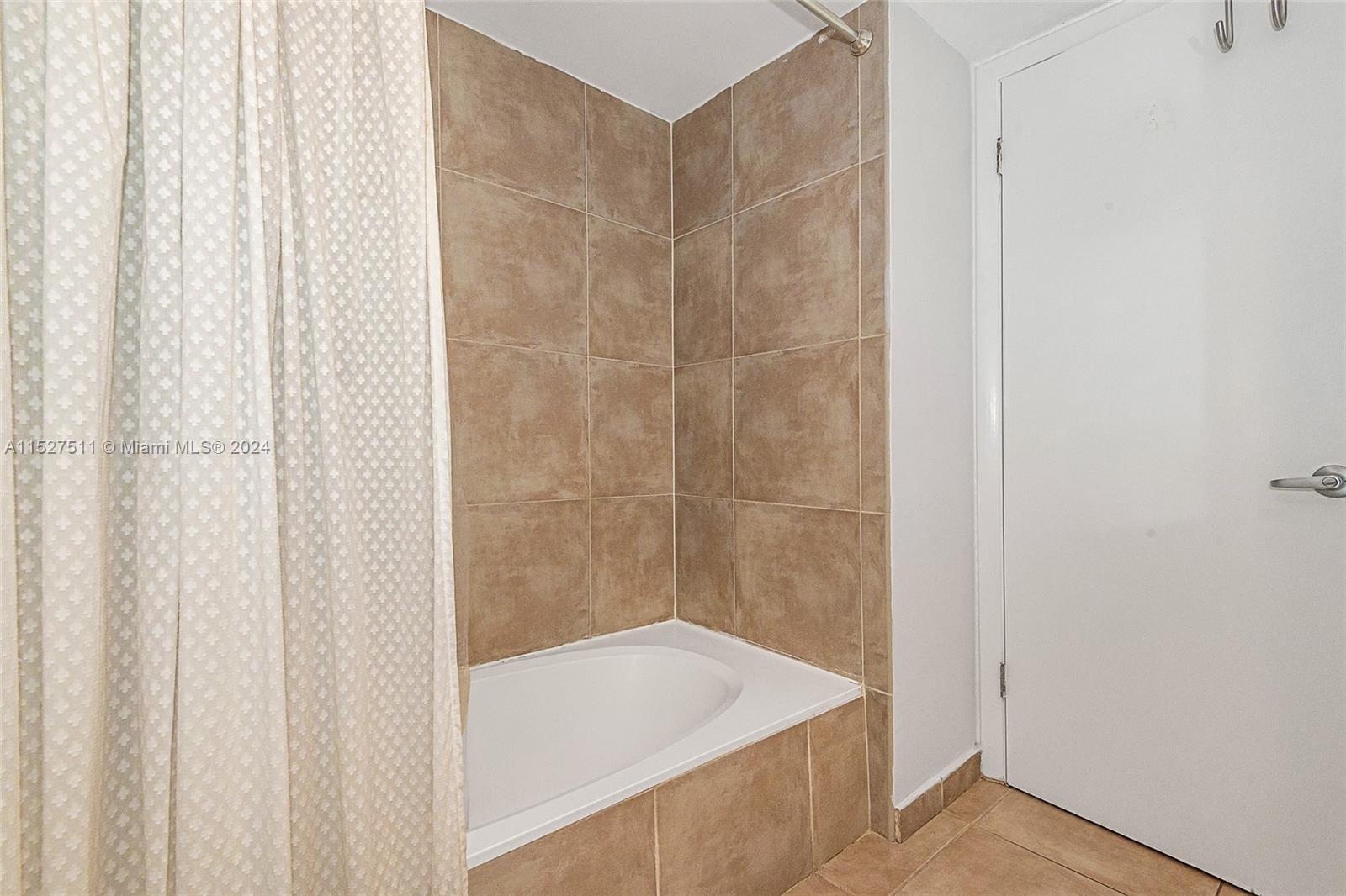 700 NE 63rd St Unit: D308