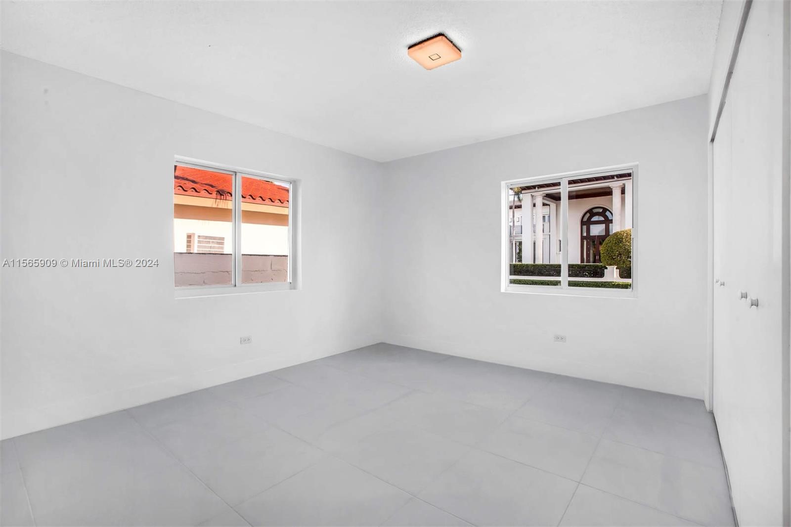 1465 Daytonia Rd