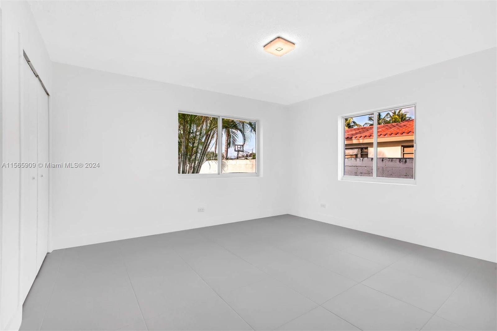 1465 Daytonia Rd