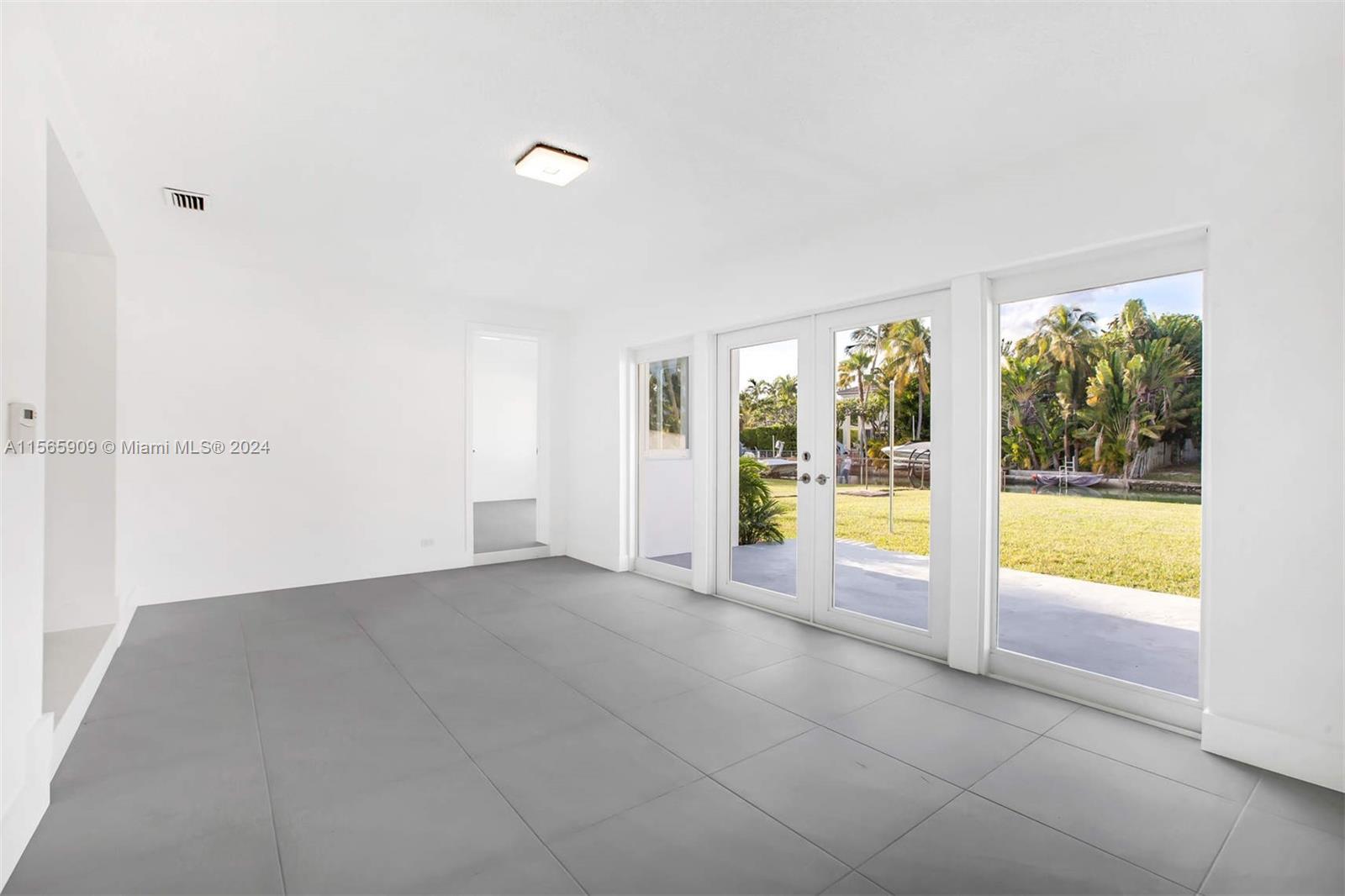 1465 Daytonia Rd