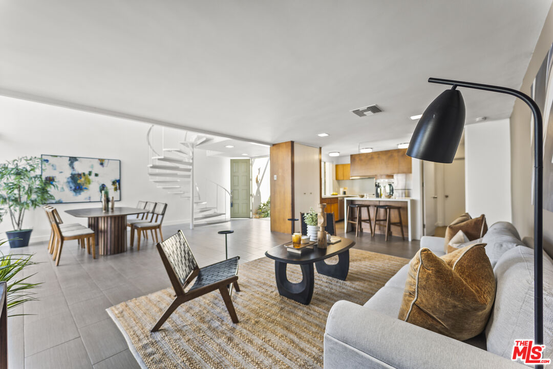 4180 Del Mar Ave