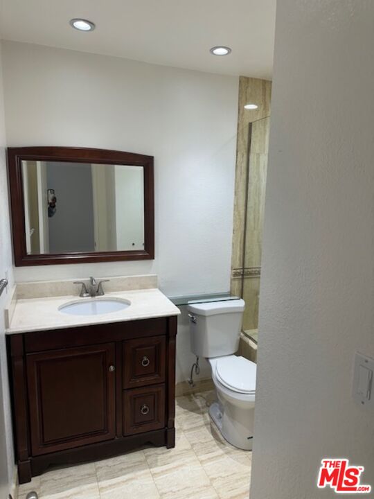 8650 Belford Ave Unit: 225