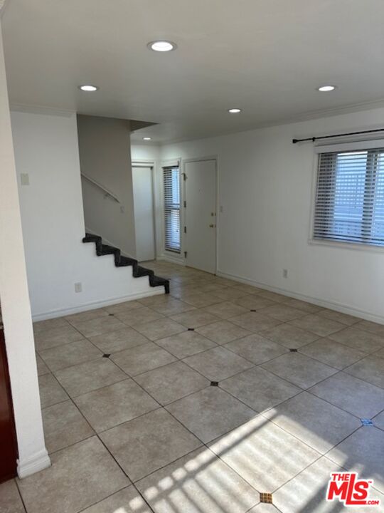 8650 Belford Ave Unit: 225