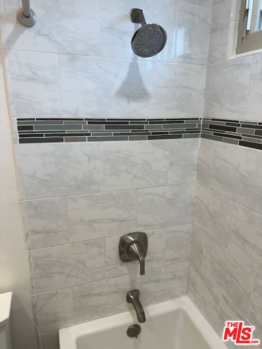 8650 Belford Ave Unit: 225