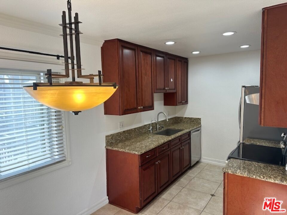 8650 Belford Ave Unit: 225