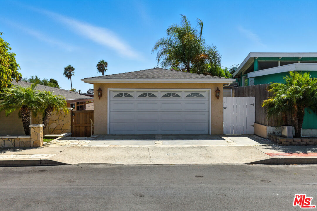 2401 Robalo Ave