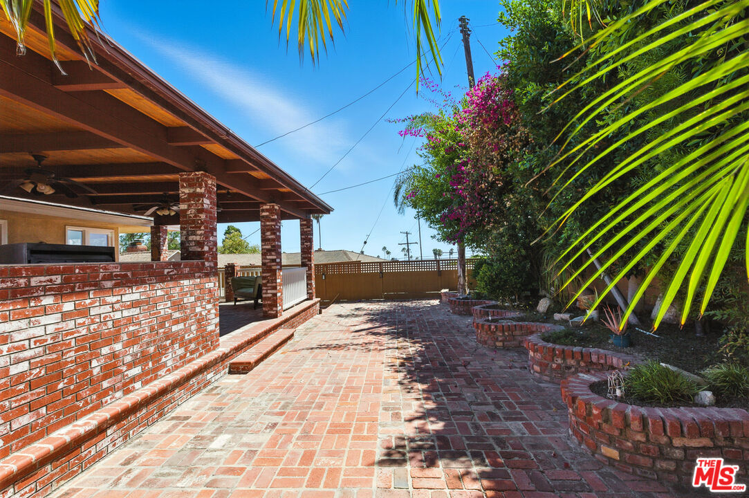 2401 Robalo Ave