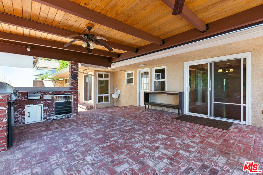 2401 Robalo Ave