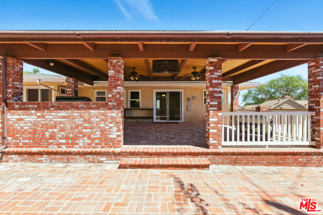 2401 Robalo Ave