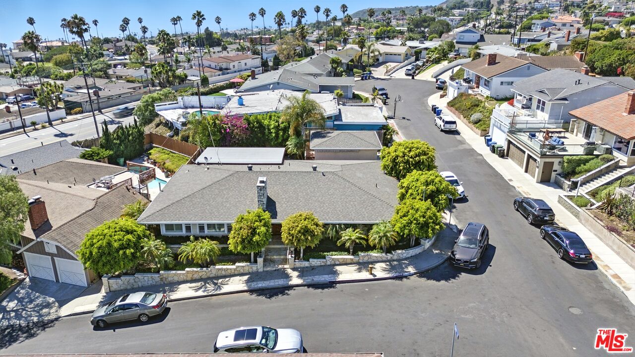 2401 Robalo Ave