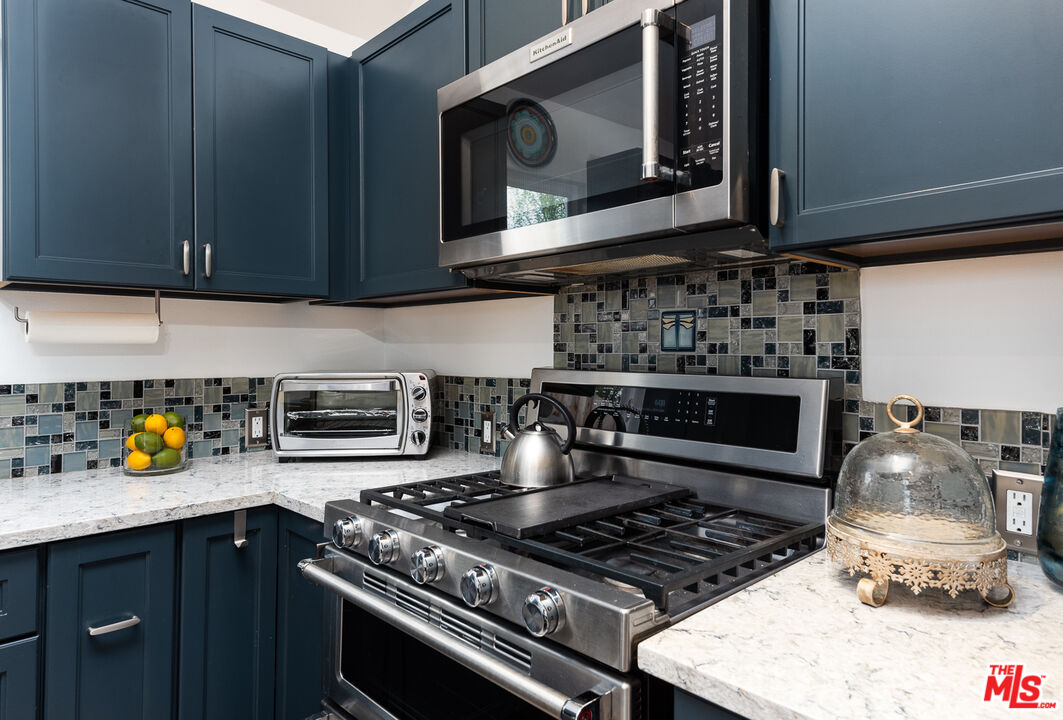 8308 Flight Ave Unit: ADU