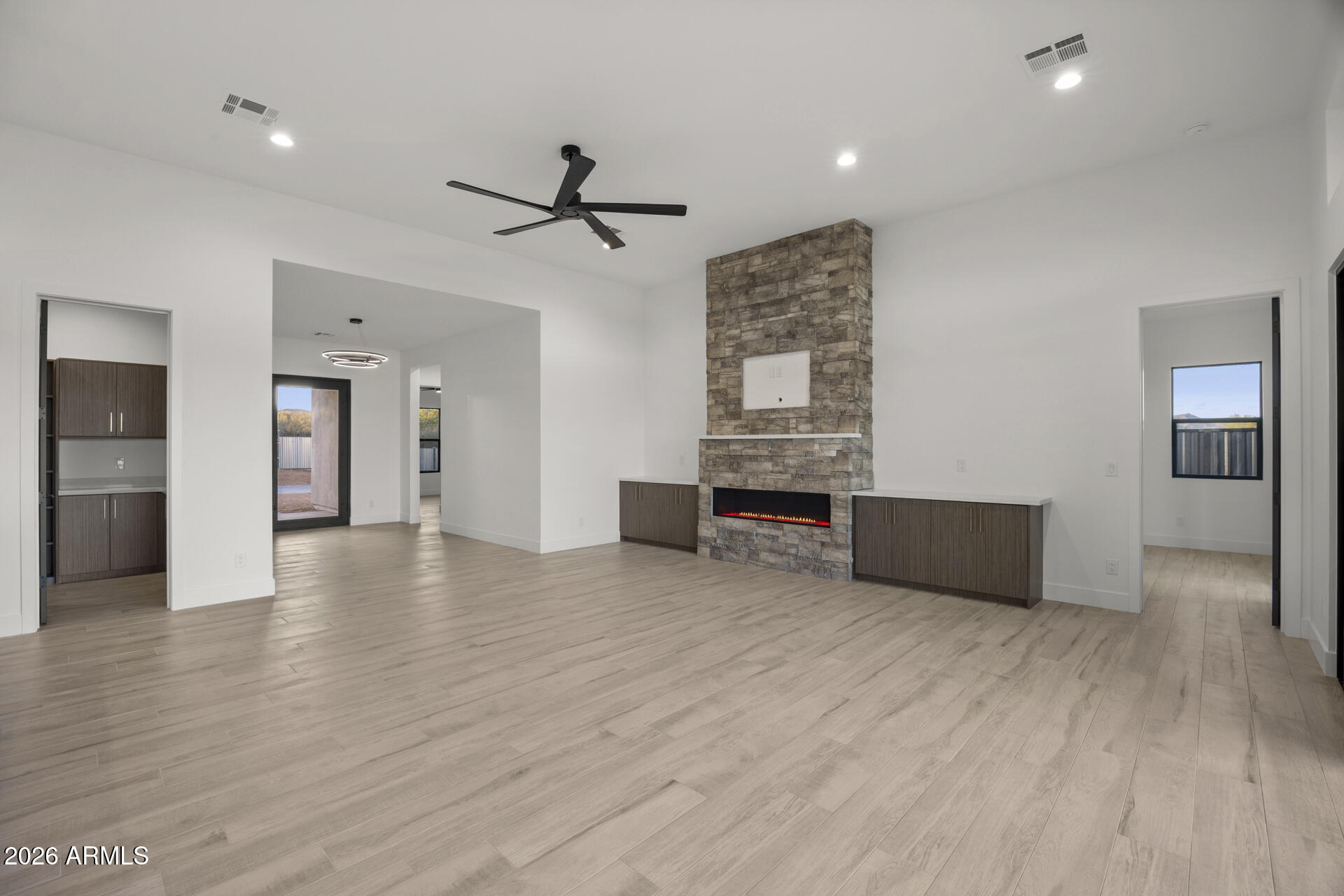 29714 N 140TH Street