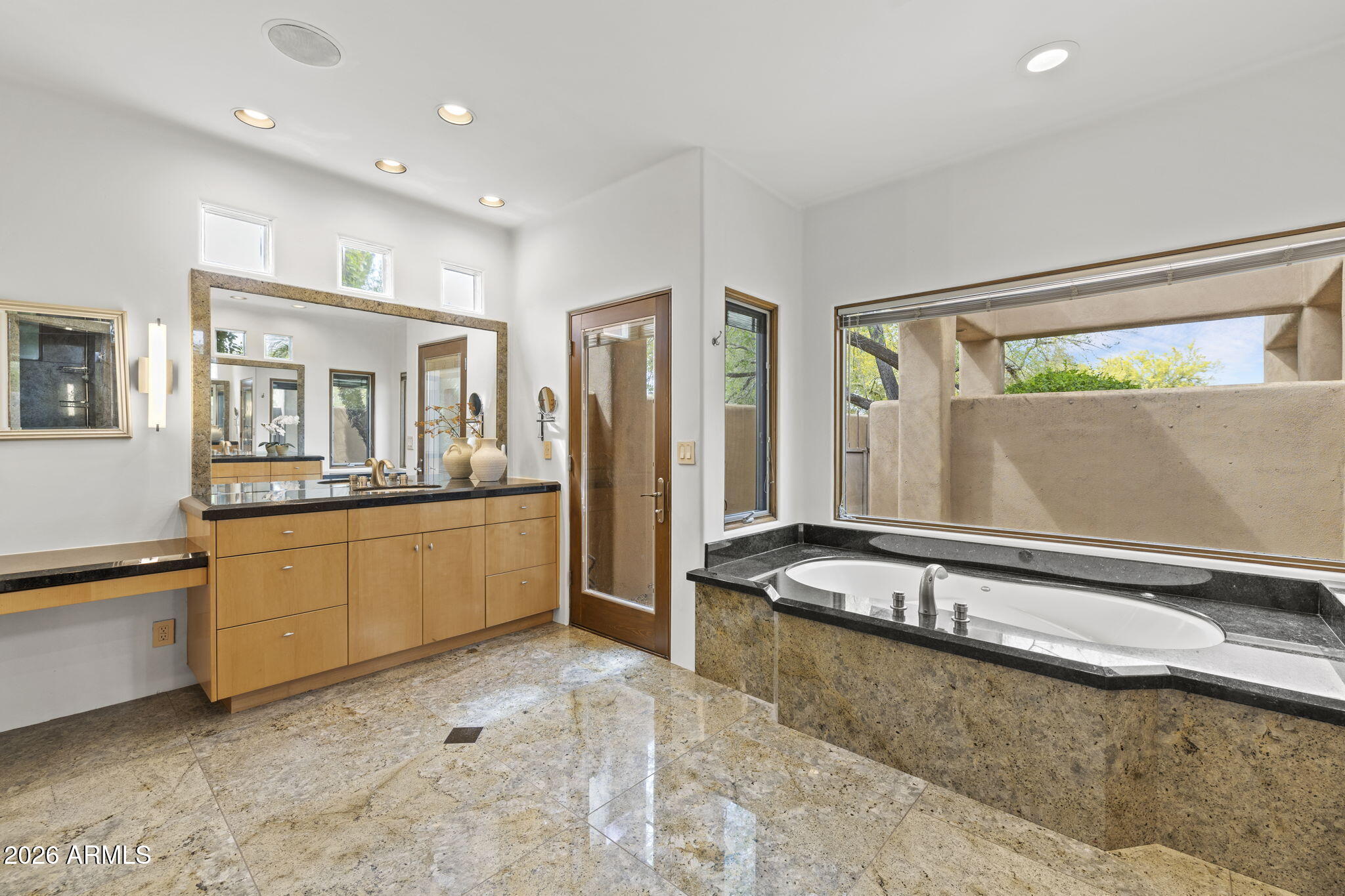 8130 E WILLIAMS Drive