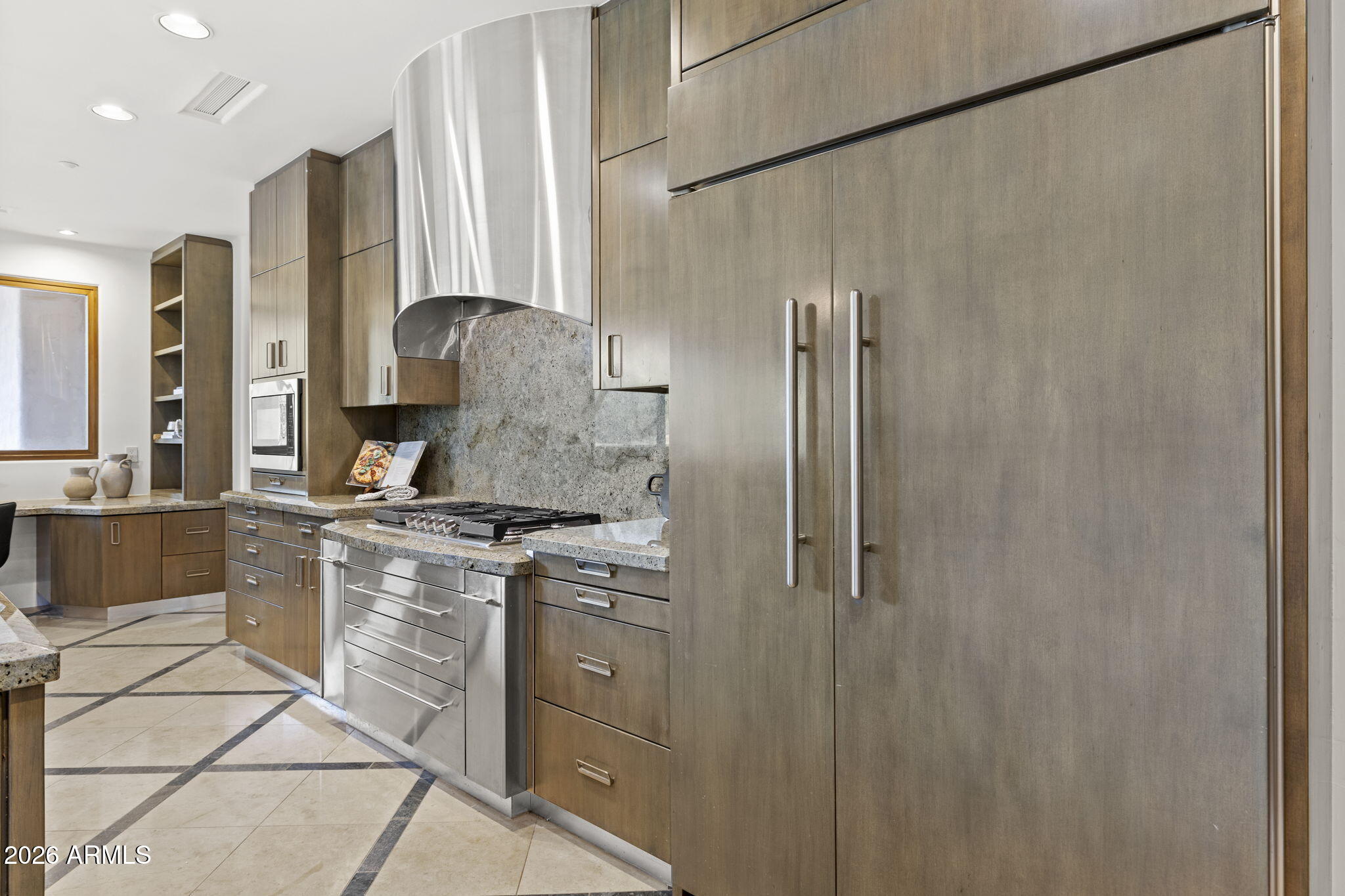 8130 E WILLIAMS Drive