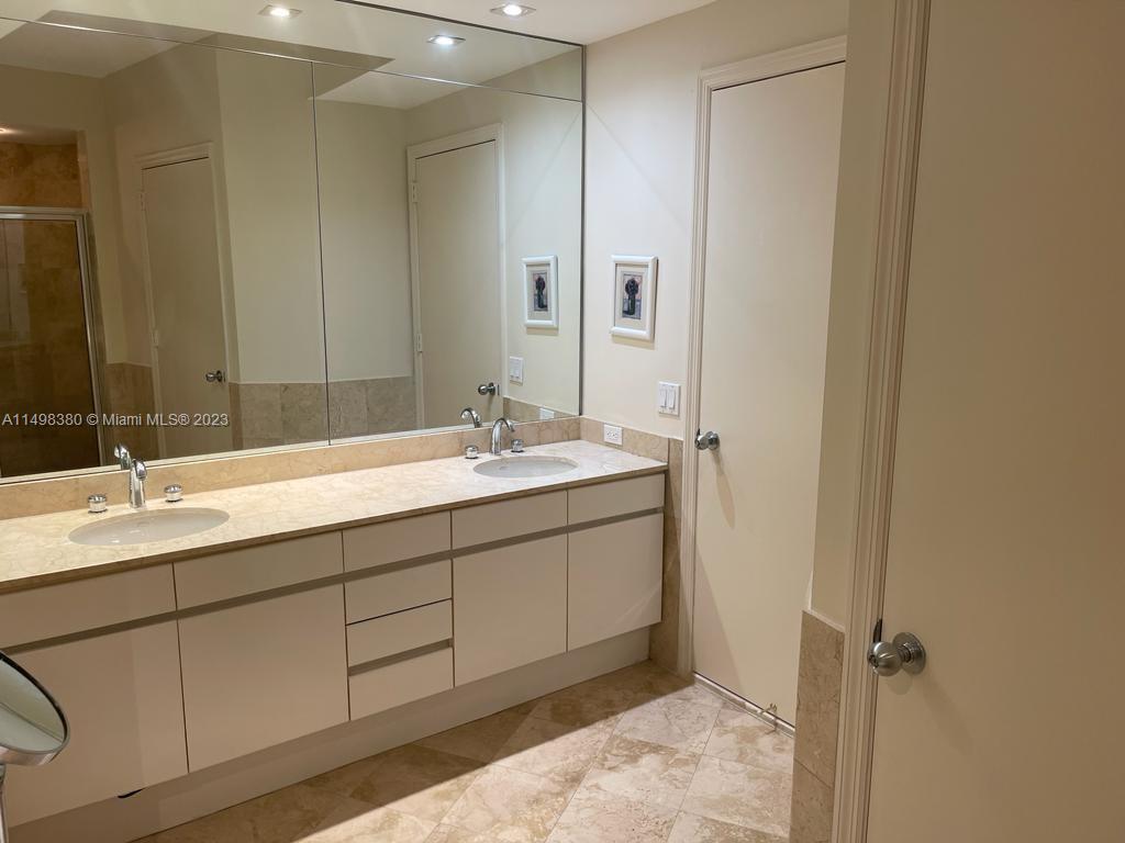 808 Brickell Key Dr # 2408