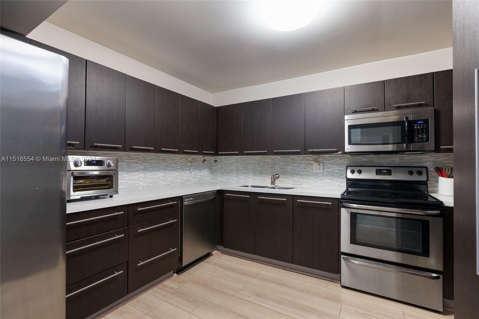 55 Ocean Lane Dr # 2028
