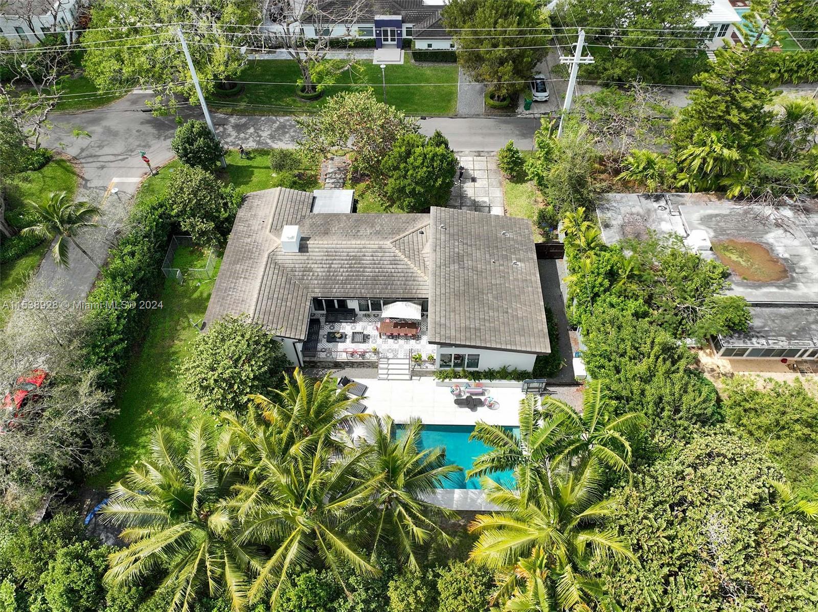 5201 NE 5th Ave