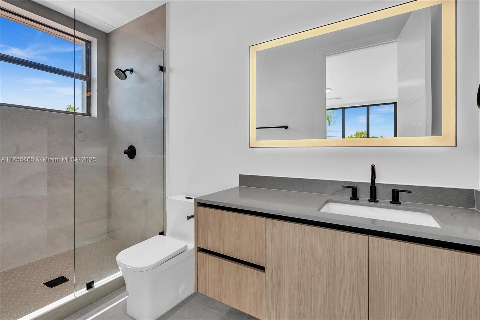 2772 SW 32 Ct