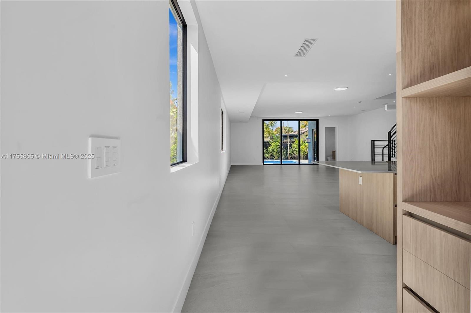 2772 SW 32 Ct