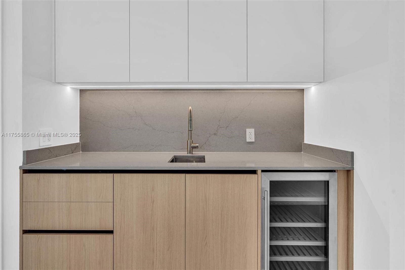 2772 SW 32 Ct