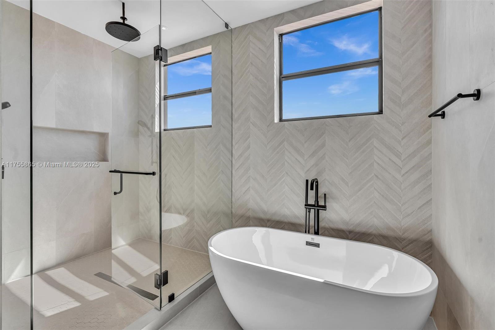 2772 SW 32 Ct