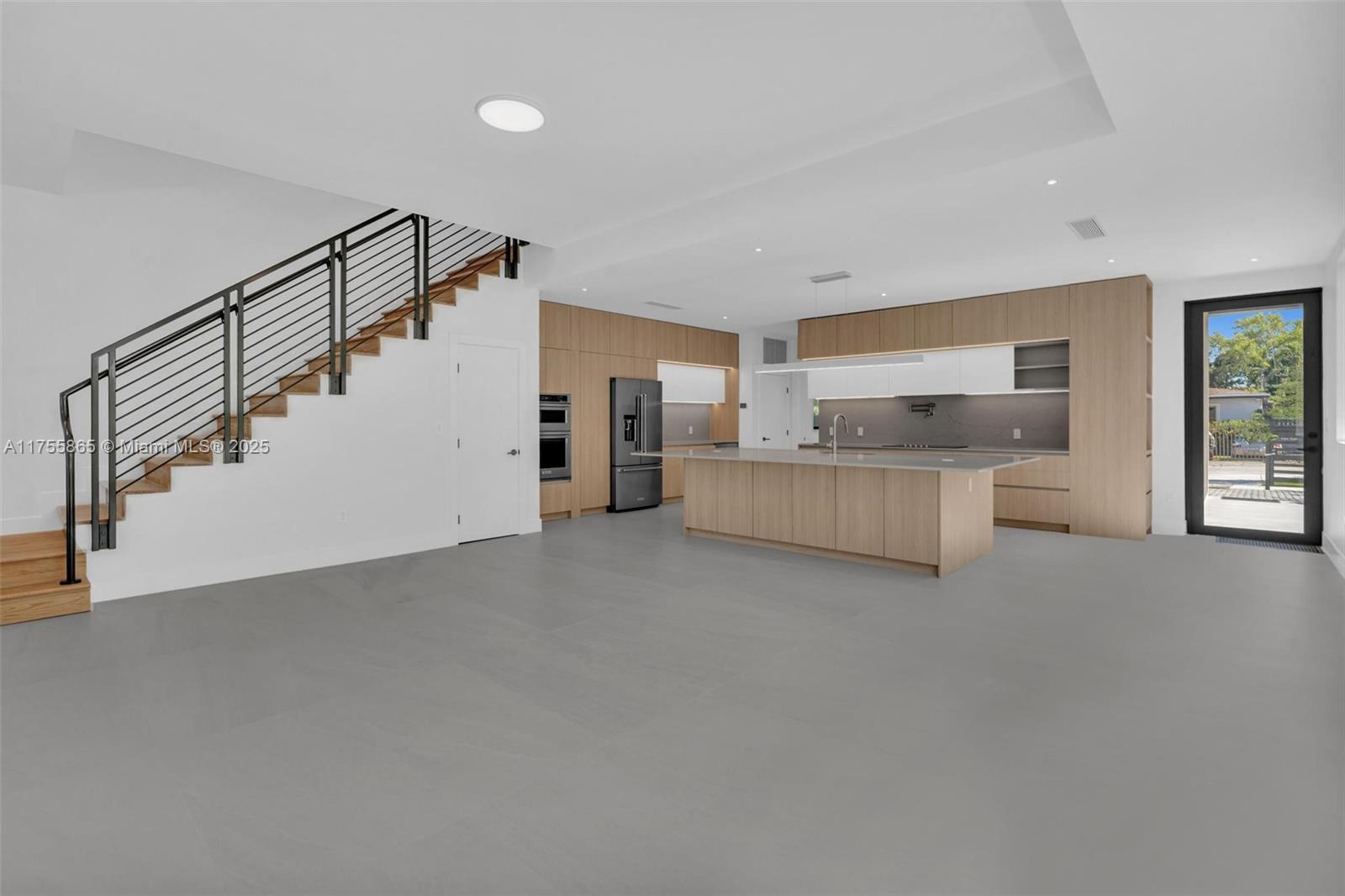 2772 SW 32 Ct