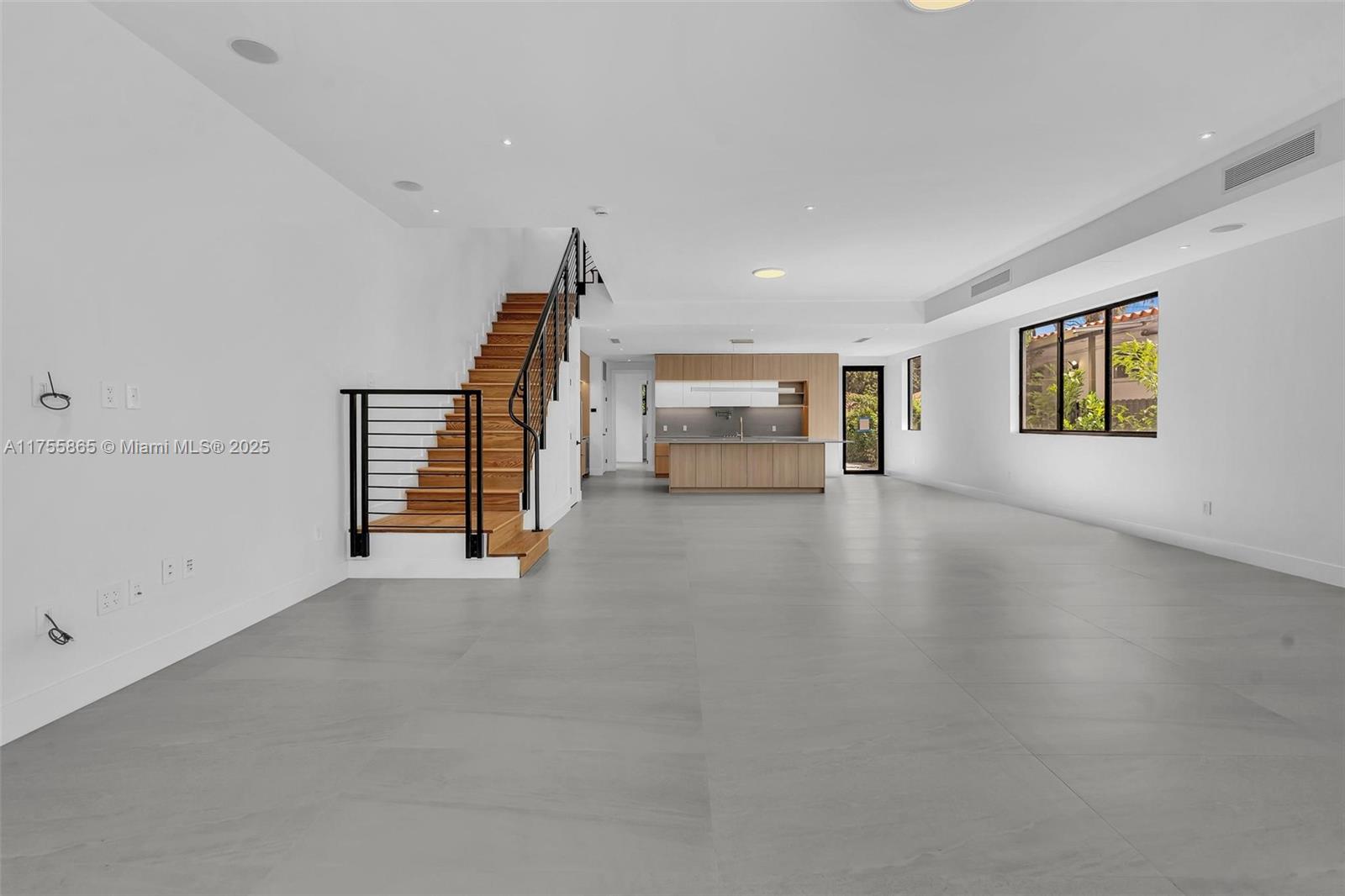 2772 SW 32 Ct