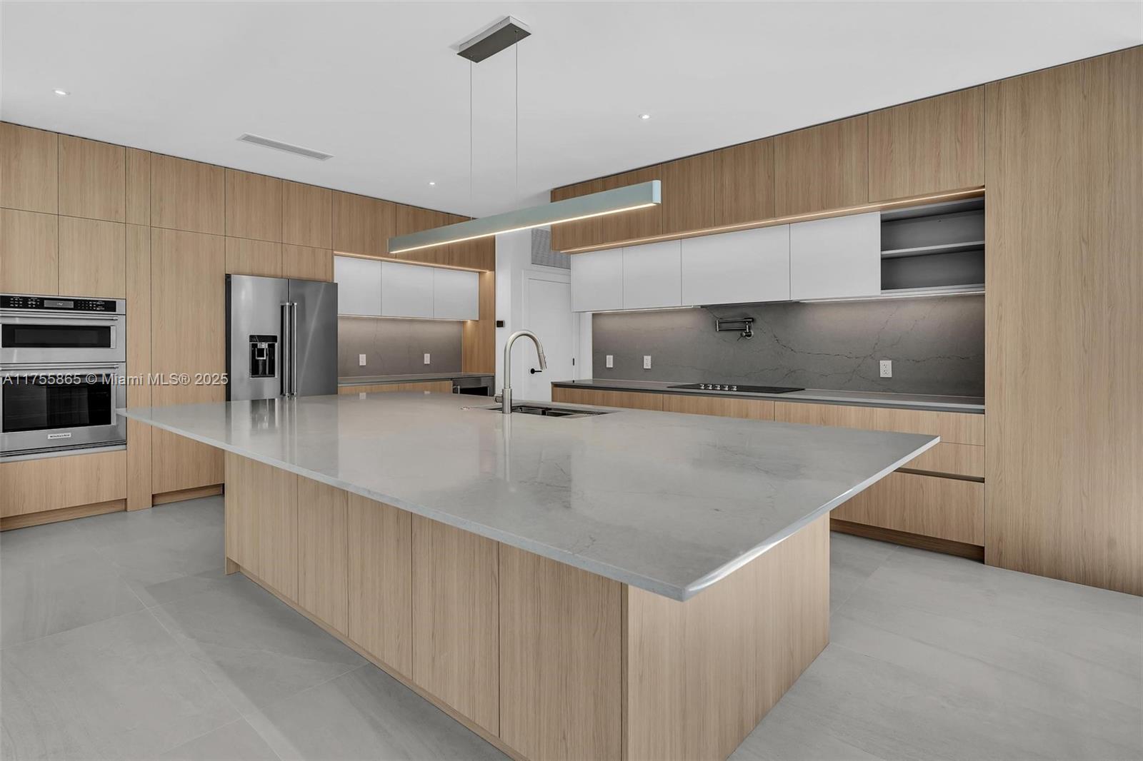 2772 SW 32 Ct