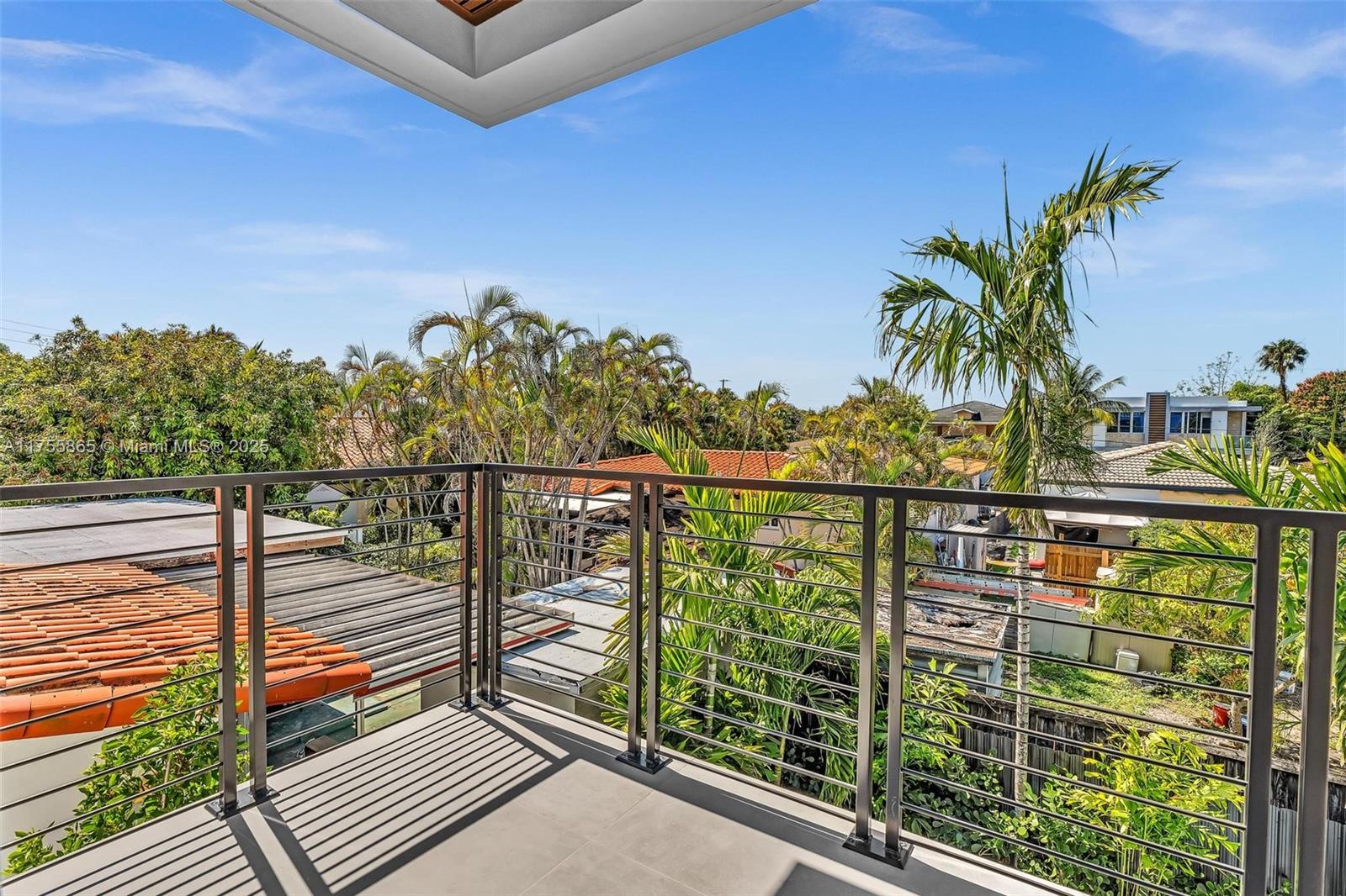 2772 SW 32 Ct